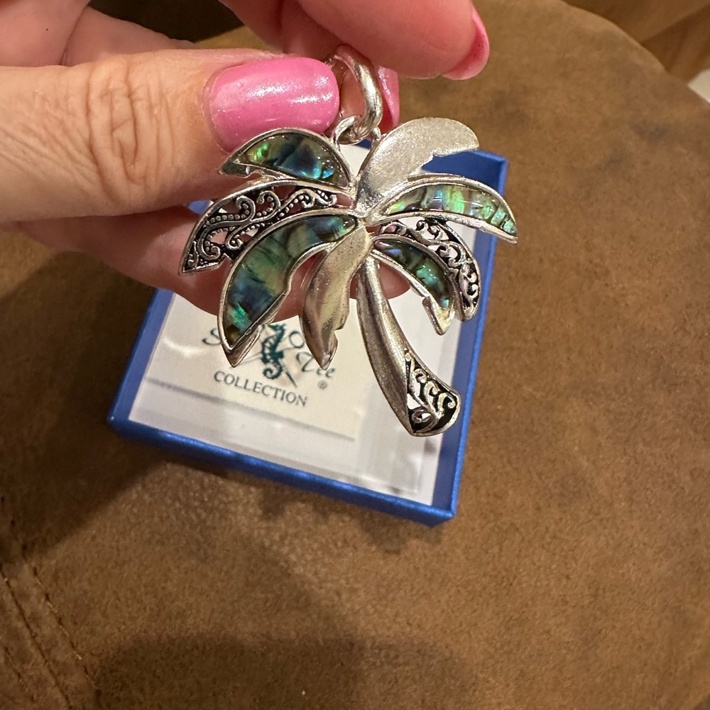 Silver Tone Palm Tree Jewelry Set - Picture 2 of 3